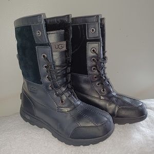 Big Kids UGG Waterproof Boots size 3